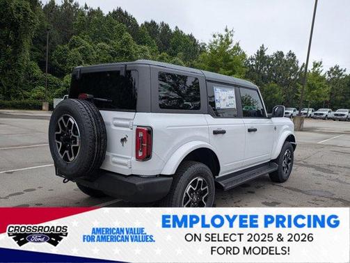 Oxford White 2026 Ford Bronco Outer Banks