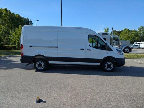 Oxford White 2026 Ford Transit-250 148 WB Medium Roof Cargo