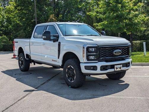 Star White 2025 Ford F-350 Lariat Super Duty Truck