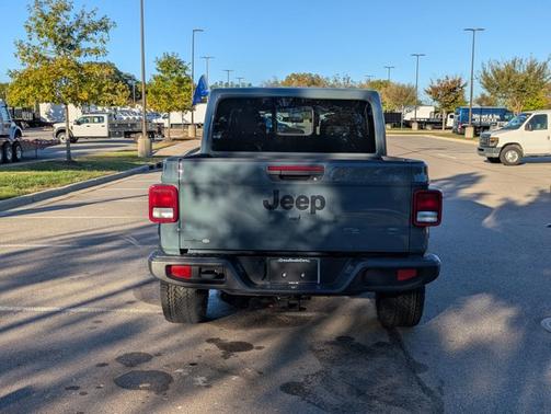2024 Jeep Gladiator SPORT
