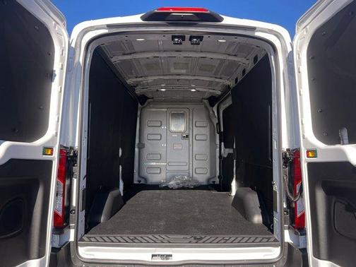 2026 Ford Transit-250 148 WB Medium Roof Cargo