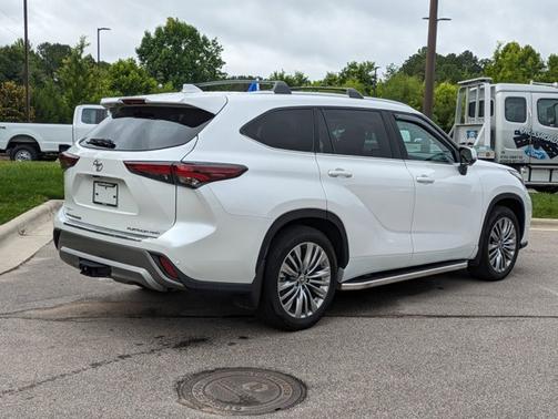 2024 Toyota Highlander PLATINUM