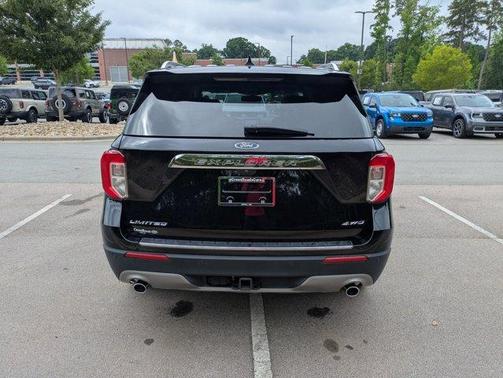 Black Metallic 2023 Ford Explorer Limited
