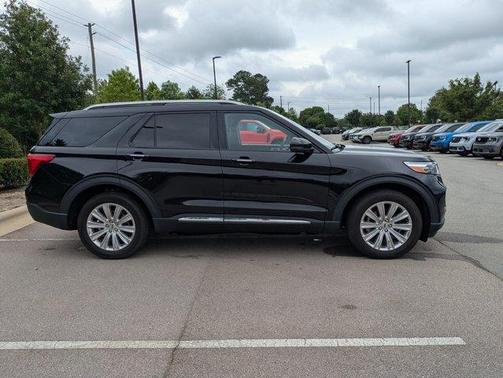 Black Metallic 2023 Ford Explorer Limited