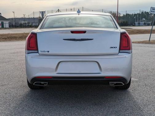 2023 Chrysler 300 TOURING
