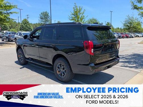 Agate Black Metallic 2026 Ford Expedition Tremor