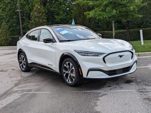 2022 Ford Mustang Mach-E PREMIUM