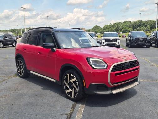 Chili Pepper Red 2025 MINI Countryman S
