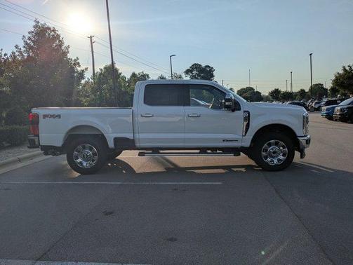 White Metallic 2025 Ford F-250 Lariat