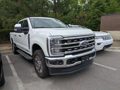 White Metallic 2025 Ford F-250 Lariat Truck