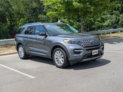 Gray Metallic 2023 Ford Explorer Limited