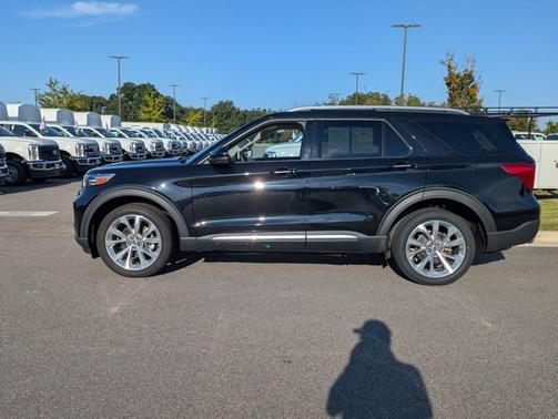 2023 Ford Explorer PLATINUM