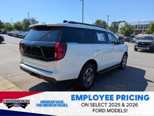 Star White 2026 Ford Expedition Active
