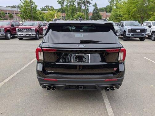 Black Metallic 2025 Ford Explorer ST