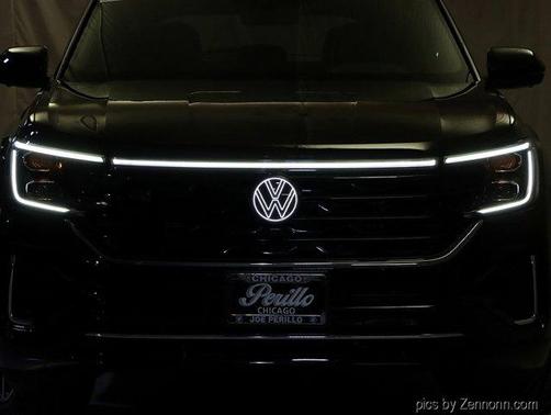 2024 Volkswagen Atlas Cross Sport 2.0T SEL Premium R-Line