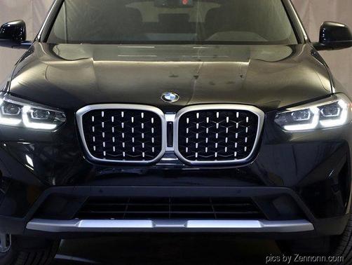 2025 BMW X4 xDrive30i