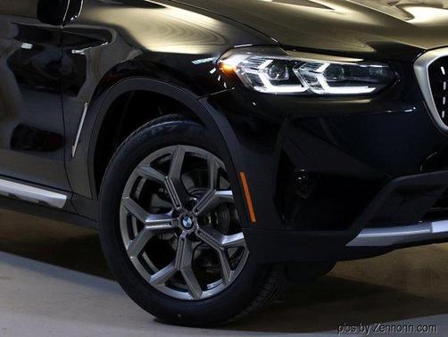 2025 BMW X4 xDrive30i