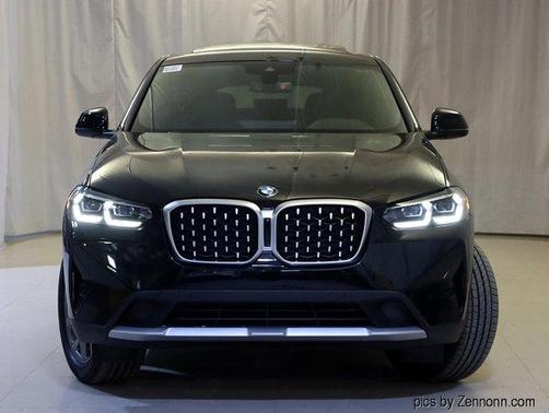 2025 BMW X4 xDrive30i