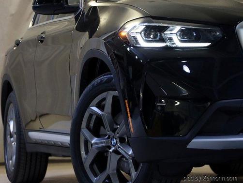 2025 BMW X4 xDrive30i