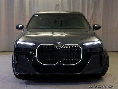 2026 BMW 740 i xDrive