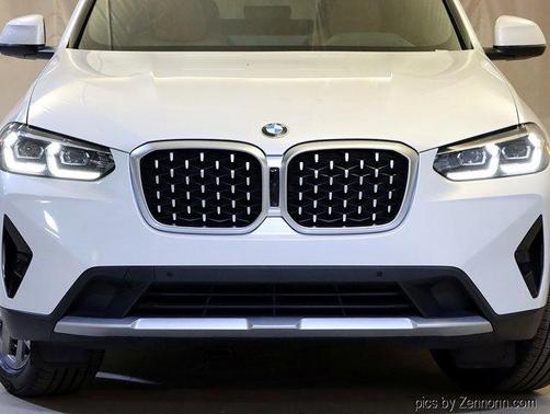 2025 BMW X4 xDrive30i