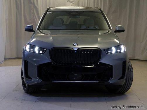 Gray Metallic 2024 BMW X5 xDrive40i