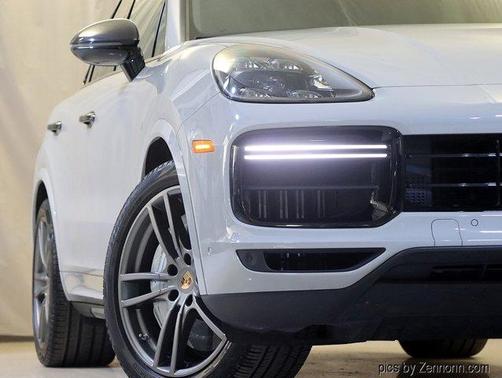 2022 Porsche Cayenne Turbo
