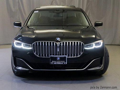 2022 BMW 740 i xDrive