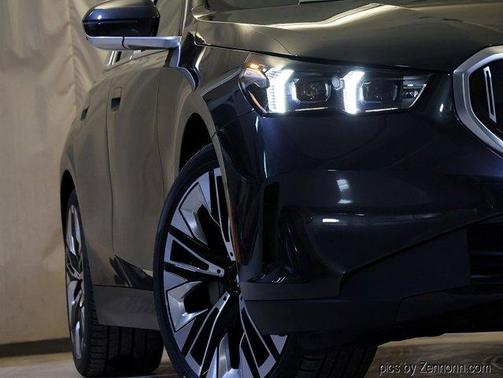 2026 BMW 530 i xDrive