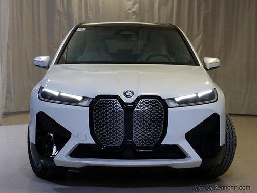 2025 BMW iX xDrive50