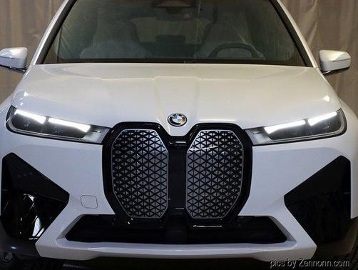 2025 BMW iX xDrive50