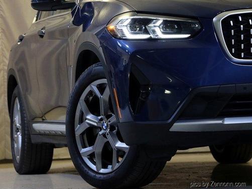 2025 BMW X4 xDrive30i