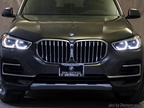 Manhattan Green Metallic 2023 BMW X5 PHEV xDrive45e