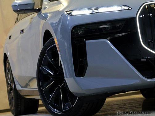 2024 BMW 760 760i xDrive