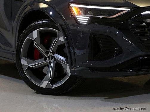 2024 Audi SQ8 e-tron Premium Plus