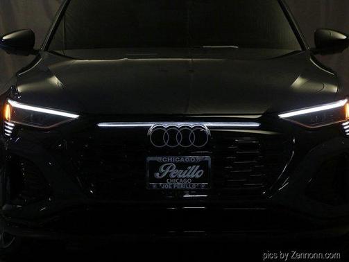 2024 Audi SQ8 e-tron Premium Plus