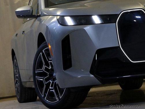 2026 BMW iX xDrive60