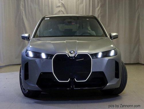 2026 BMW iX xDrive60