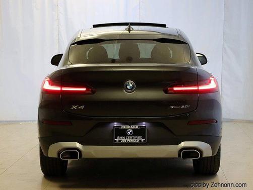 2025 BMW X4 xDrive30i