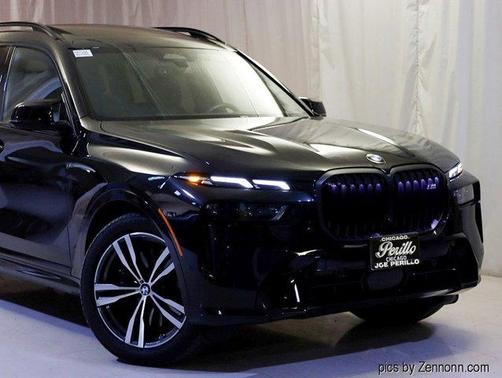 2025 BMW X7 M60i