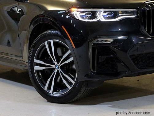 2021 BMW X7 M50i