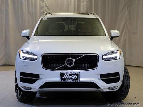 2018 Volvo XC90 T6 Momentum