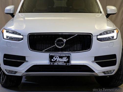 2018 Volvo XC90 T6 Momentum
