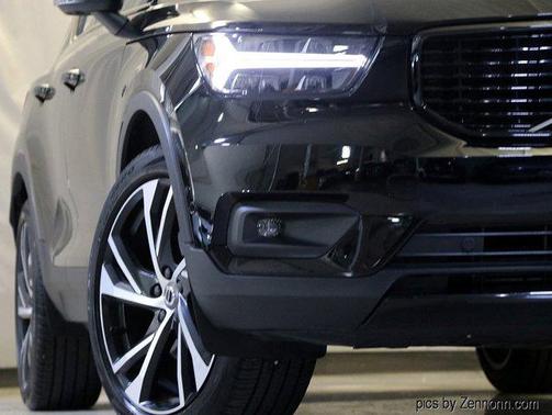 2021 Volvo XC40 T5 R-Design
