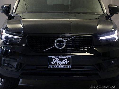 2021 Volvo XC40 T5 R-Design