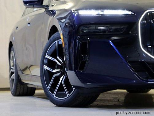 2026 BMW 750e xDrive