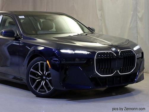 2026 BMW 750e xDrive