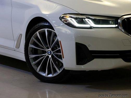 Alpine White 2021 BMW 530 i xDrive
