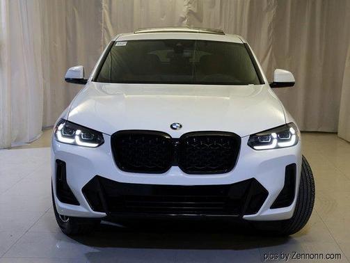 2023 BMW X4 xDrive30i