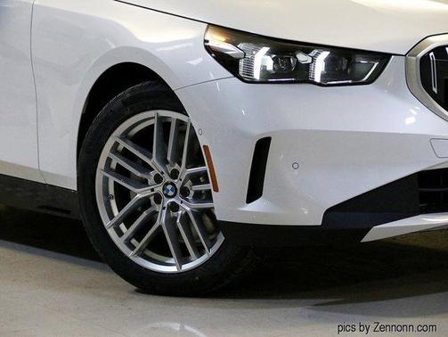2025 BMW 530 i xDrive